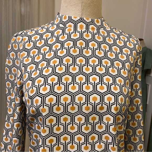 SHEIN | Button Neck Keyhole Back Geo Long Sleeve Top - Picture 4 of 8